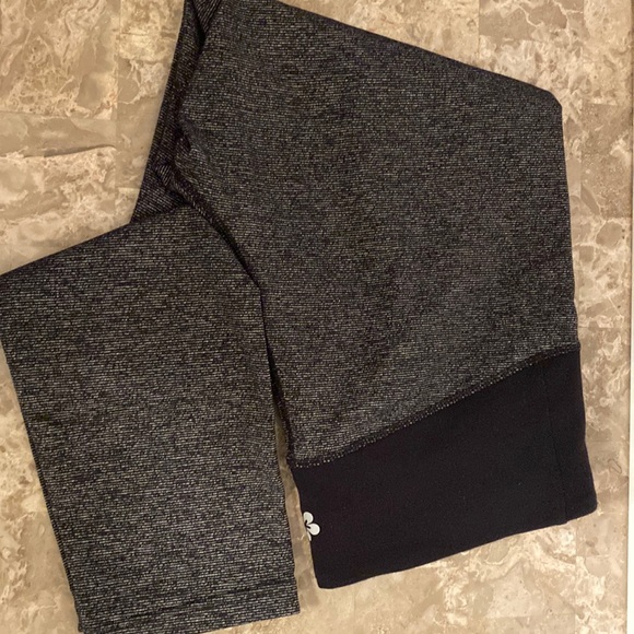 Comparatif : Les 4 meilleurs leggings double polaire pour femme 2025